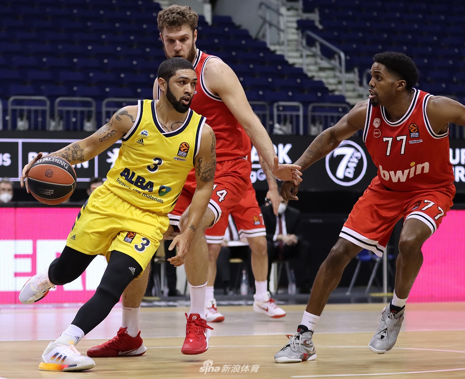 欧篮联赛后走向成谜；阿贾克斯主帅复盘；管理层满意；更衣室氛围转暖