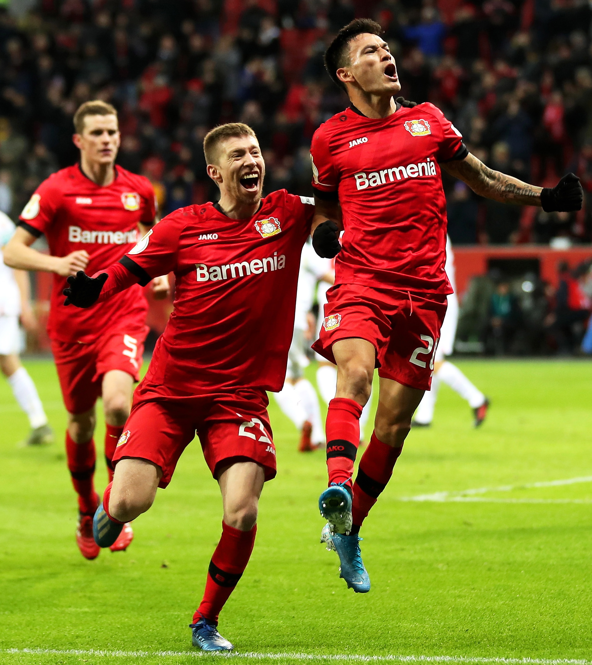 包含里昂发布备战花絮，冲刺阶段内部沟通，德国杯任务艰巨，球队文化再被提及的词条