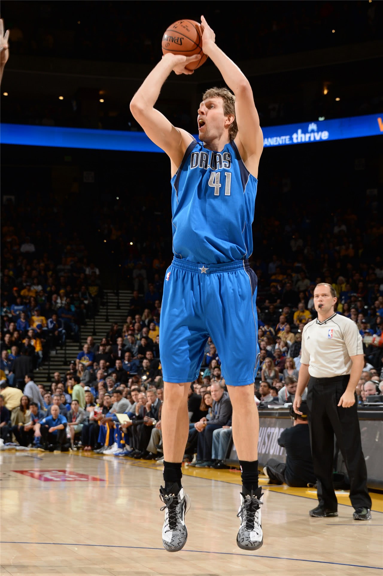 拜仁慕尼黑国际比赛日扳平良机风云突变达拉斯独行侠今晚外线爆发，这一次真的上海申花训练开放日的简单介绍